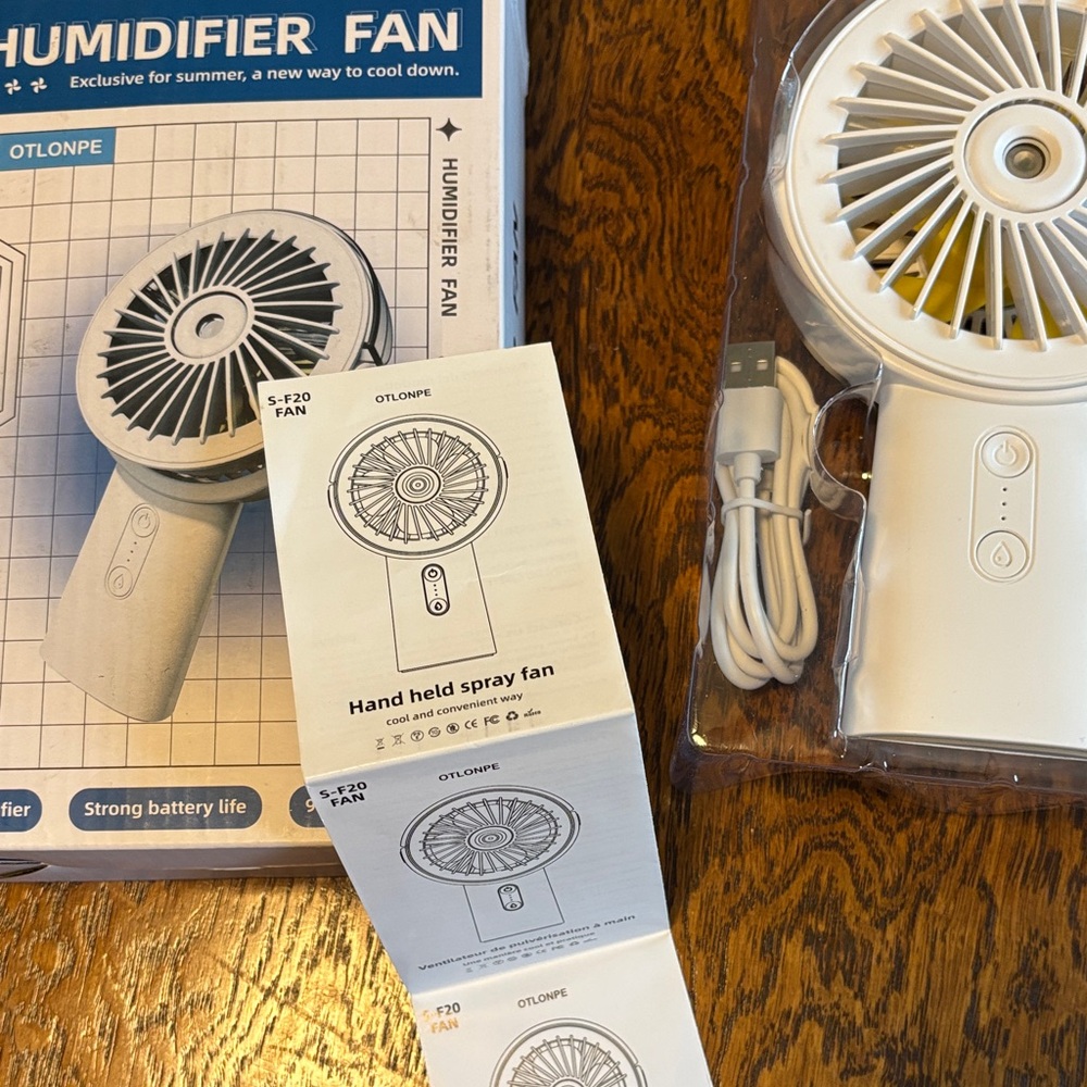 White Humidifier Fan - Picture 5 of 10